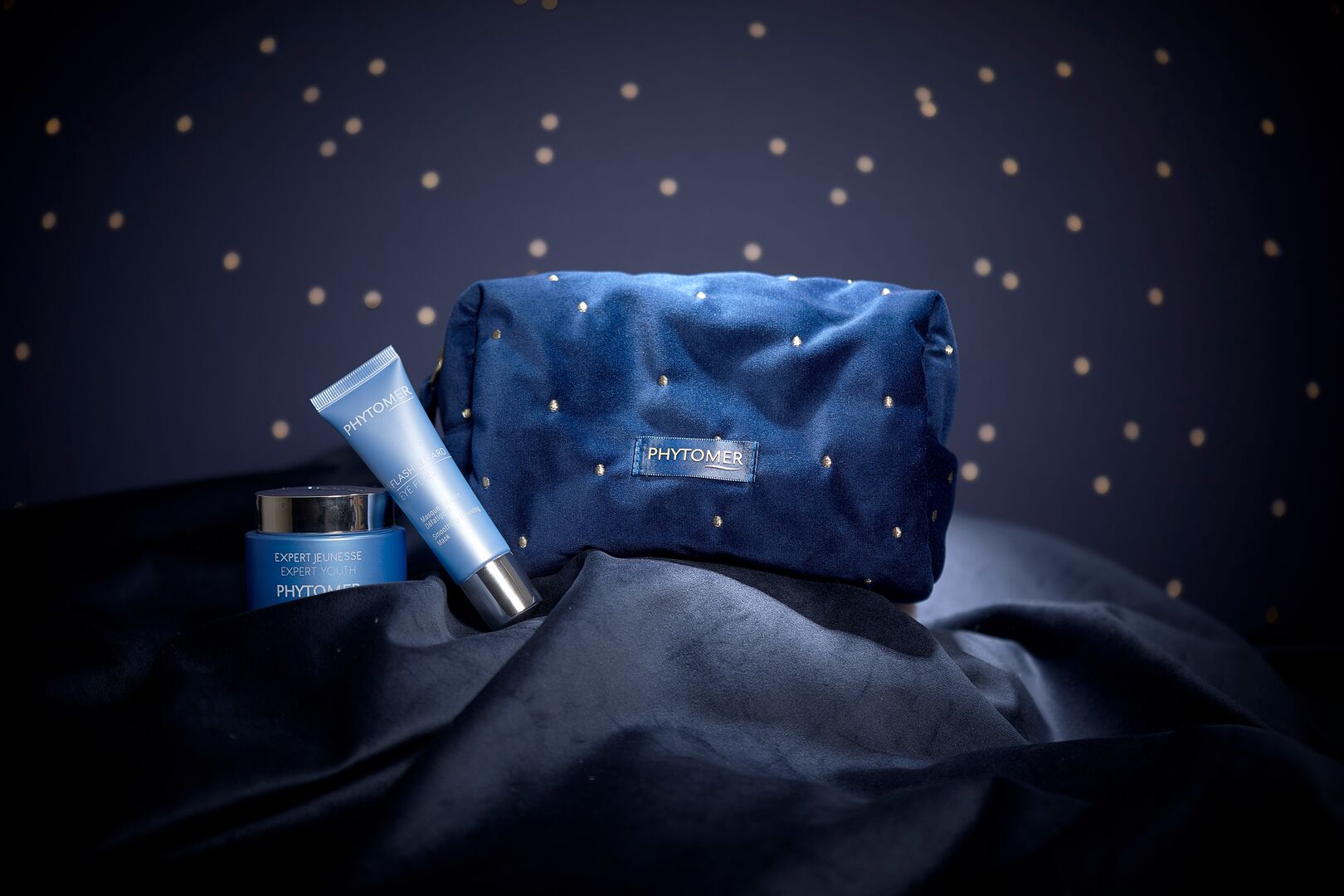 Riboto leidimo jauninamasis rinkinys kosmetinėje